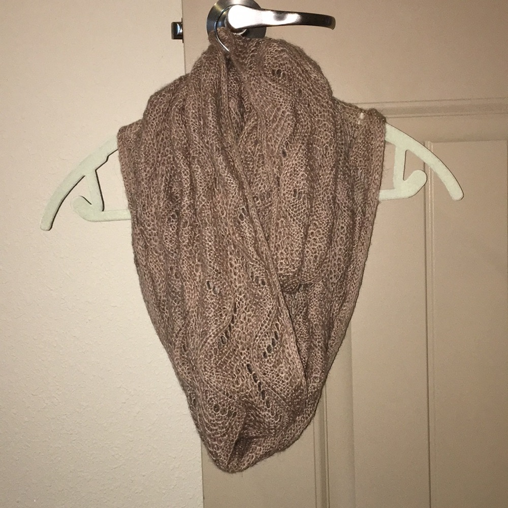 Infinity scarf